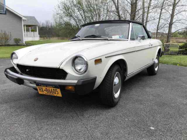 Fiat 124 1977 image number 0