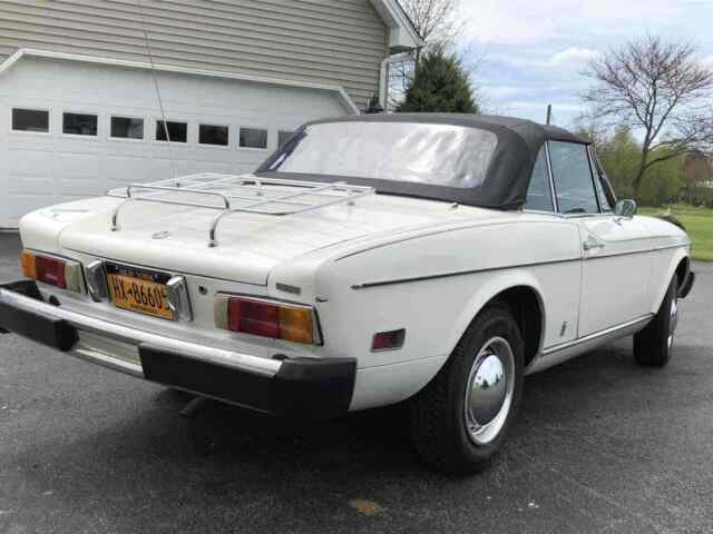 Fiat 124 1977 image number 21