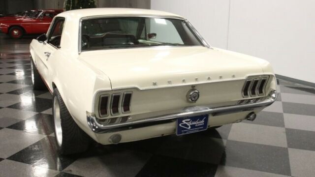 Ford Mustang 1967 image number 11