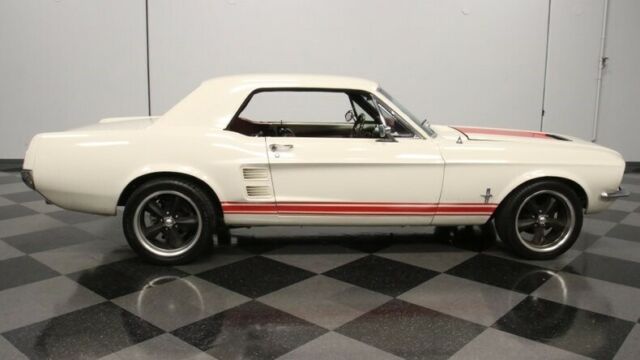 Ford Mustang 1967 image number 16