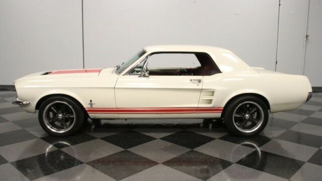 Ford Mustang 1967 image number 27