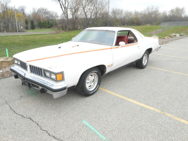 Pontiac Le Mans 1977 image number 30