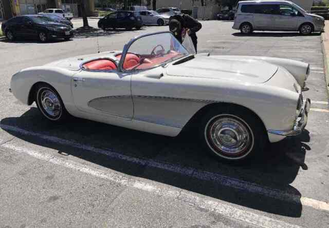 Chevrolet Corvette C1 1956 image number 4