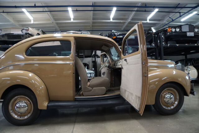 Ford 2 Door Sedan Deluxe 1940 image number 47