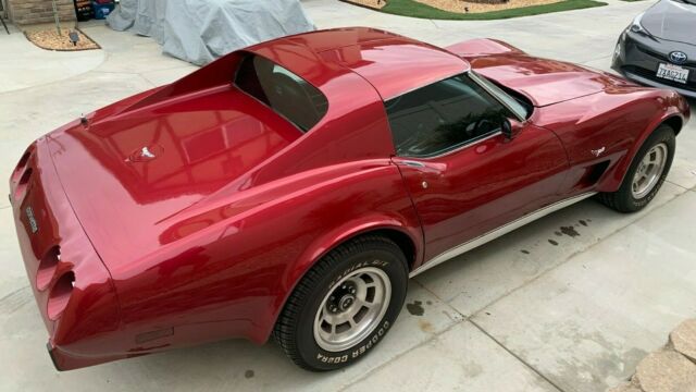 Chevrolet Corvette 1977 image number 14