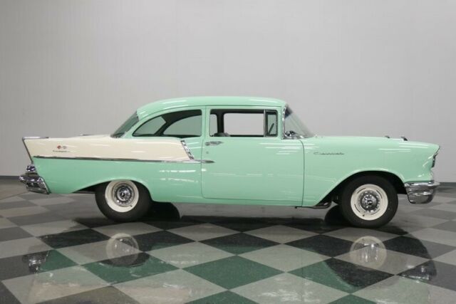 Chevrolet Bel Air/150/210 1957 image number 15