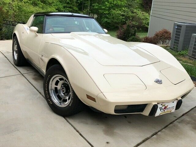 Chevrolet Corvette 1978 image number 0