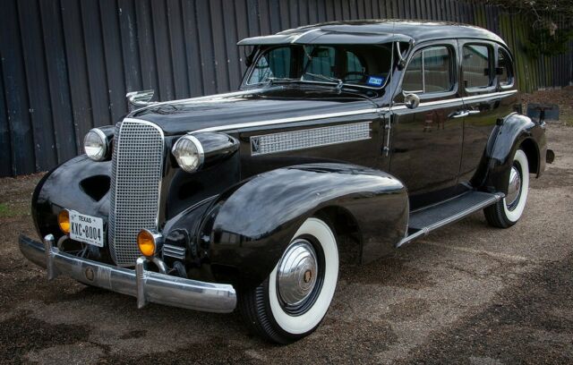 Cadillac Series 60 Special 1937 image number 0