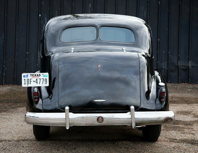 Cadillac Series 60 Special 1937 image number 5