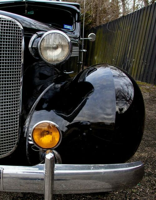 Cadillac Series 60 Special 1937 image number 6