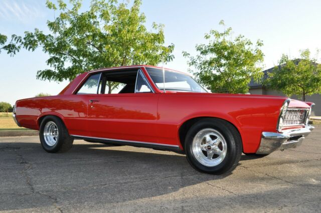 Pontiac Tempest 1965 image number 41