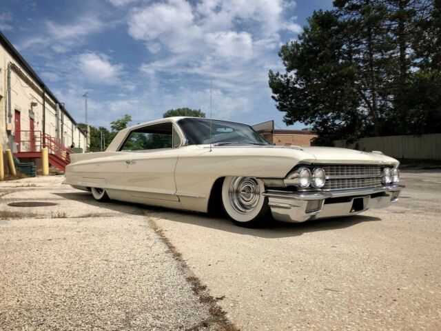 Cadillac DeVille 1962 image number 1