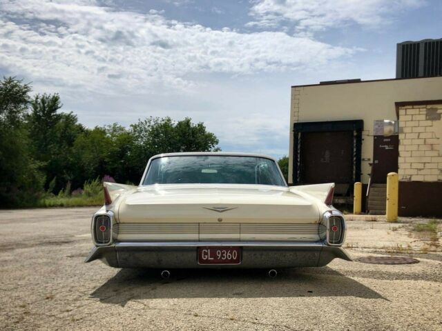 Cadillac DeVille 1962 image number 27