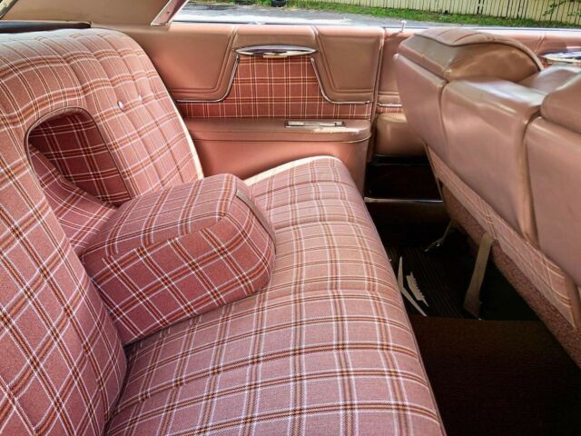 Cadillac DeVille 1962 image number 35