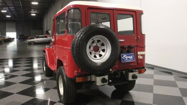 Toyota FJ Cruiser 1961 image number 11