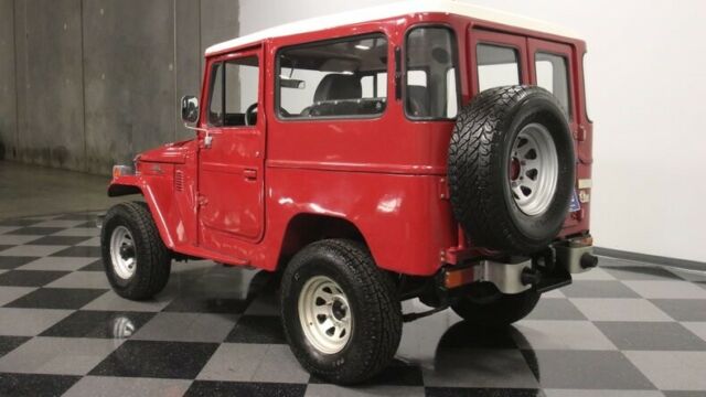 Toyota FJ Cruiser 1961 image number 33