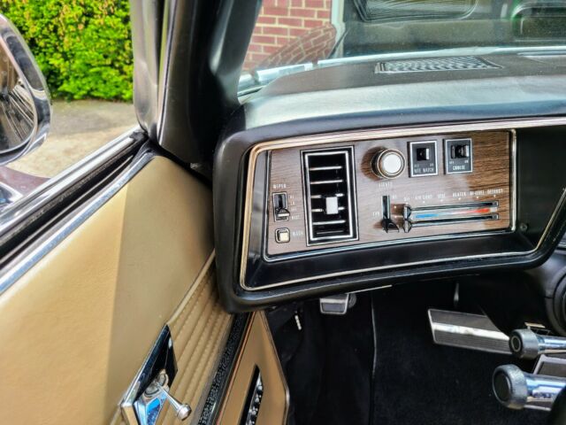 Oldsmobile Delta 88 1973 image number 22