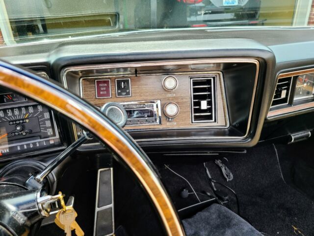 Oldsmobile Delta 88 1973 image number 23