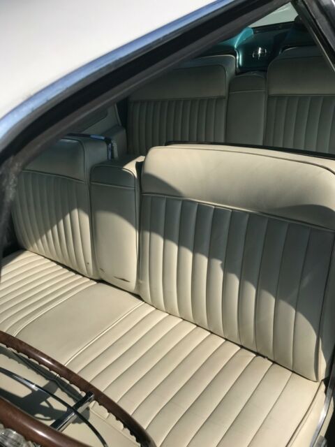 Lincoln Continental 1963 image number 4