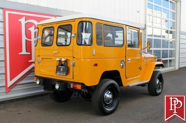 Toyota Land Cruiser 1973 image number 4