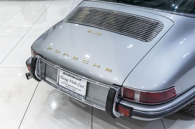 Porsche 911 1971 image number 16