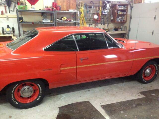 PLYMOUTH ROAD RUNNER 1970 image number 0