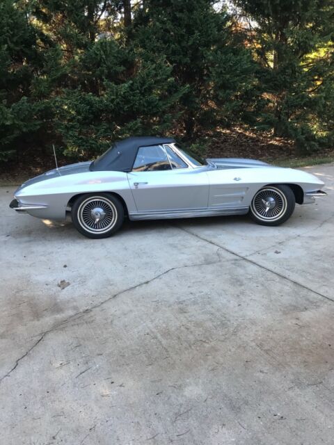 Chevrolet Corvette 1963 image number 27