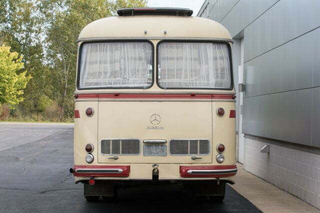 Mercedes-Benz 0321H 1961 image number 27