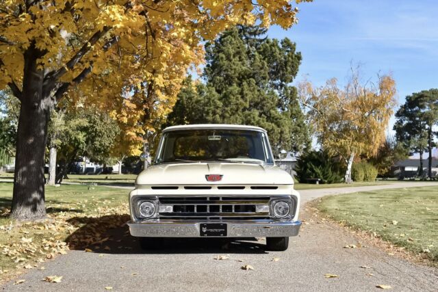 Ford F-100 1961 image number 11