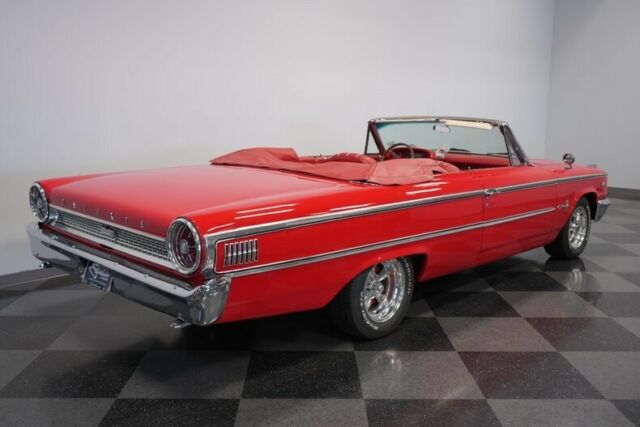 Ford Galaxie 1963 image number 13