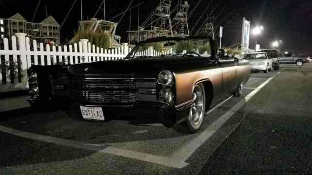 Cadillac DeVille Convertible 1966 image number 14