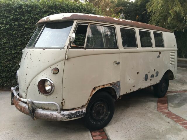 Volkswagen Bus/Vanagon 1961 image number 1