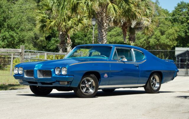 Pontiac Le Mans 1970 image number 2