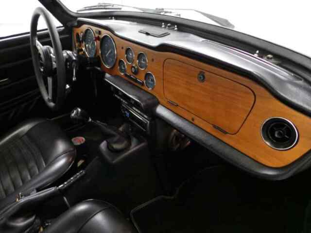 Triumph TR-6 1976 image number 12