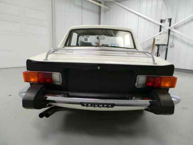 Triumph TR-6 1976 image number 30