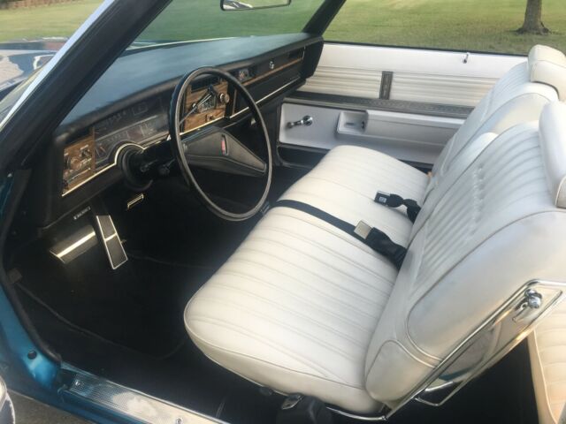 Oldsmobile Delta 88 1975 image number 6