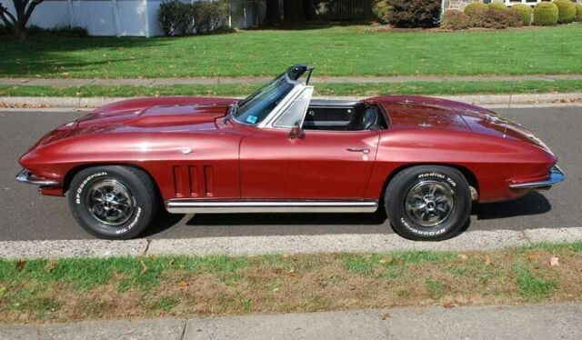 Chevrolet Corvette 1965 image number 1