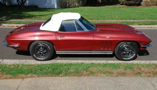 Chevrolet Corvette 1965 image number 14