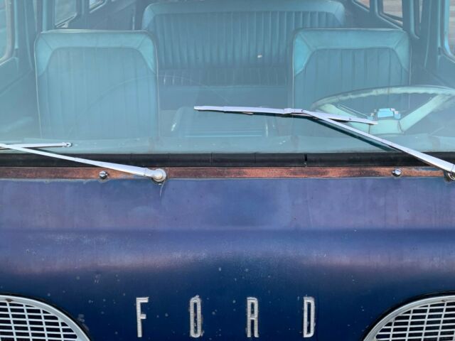 Ford E-Series Van 1963 image number 2