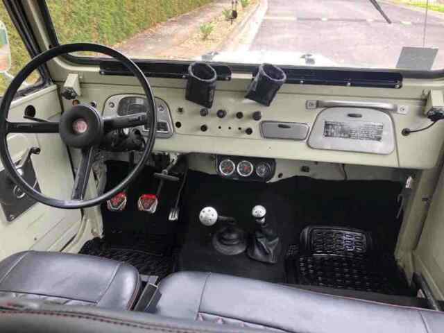 Toyota Land Cruiser 40 3.0 D 1972 image number 12