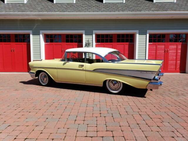 Chevrolet Bel Air/150/210 1957 image number 2