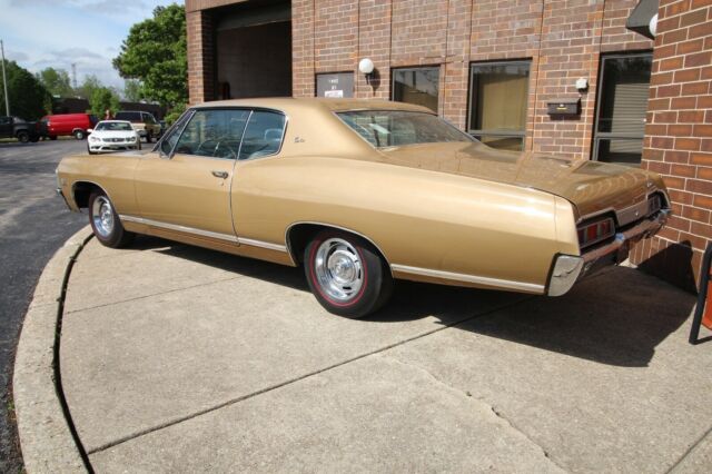 Chevrolet Caprice 1967 image number 2