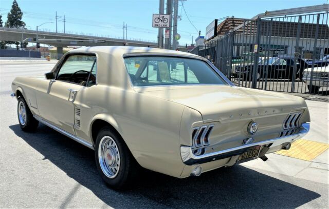 Ford Mustang 1967 image number 28