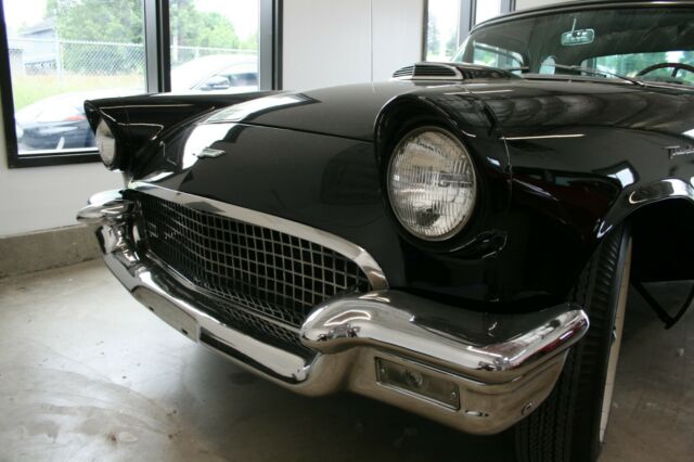 Ford Thunderbird 1957 image number 22