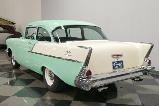 Chevrolet Bel Air/150/210 1957 image number 33