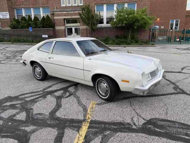 Ford Pinto 1977 image number 18