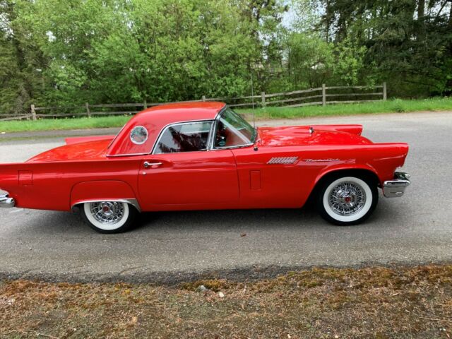 Ford Thunderbird 1957 image number 0