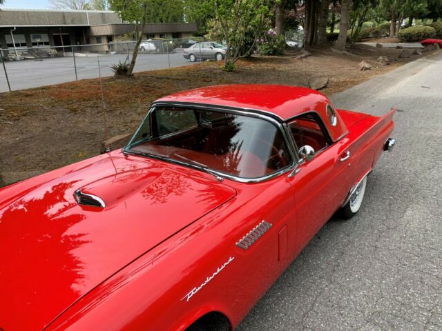 Ford Thunderbird 1957 image number 2