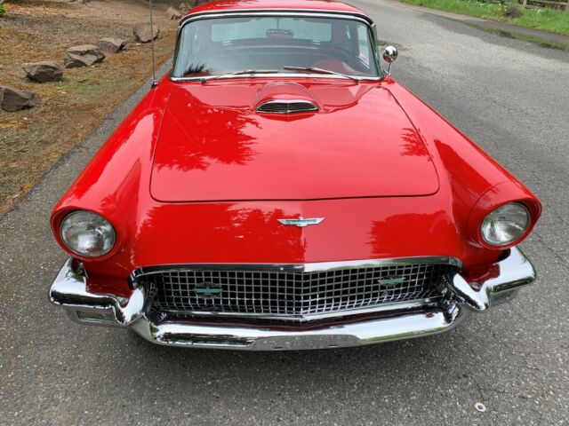 Ford Thunderbird 1957 image number 32