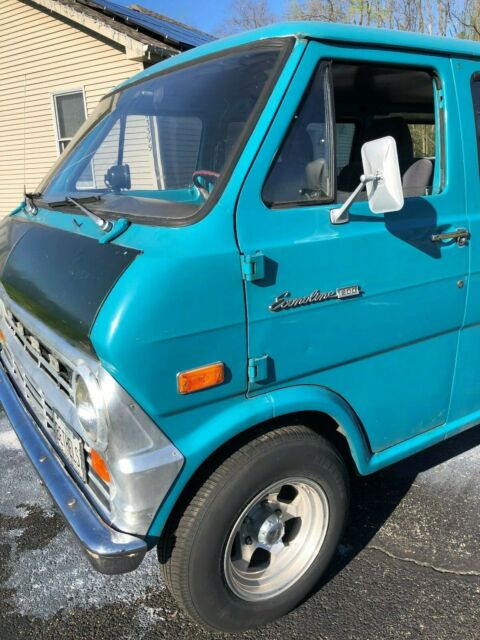 Ford E-Series Van 1970 image number 18